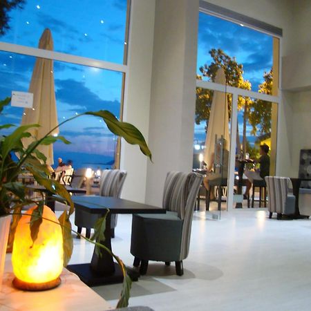 Maravellia Hotell Loutra Aidhipsou Exteriör bild