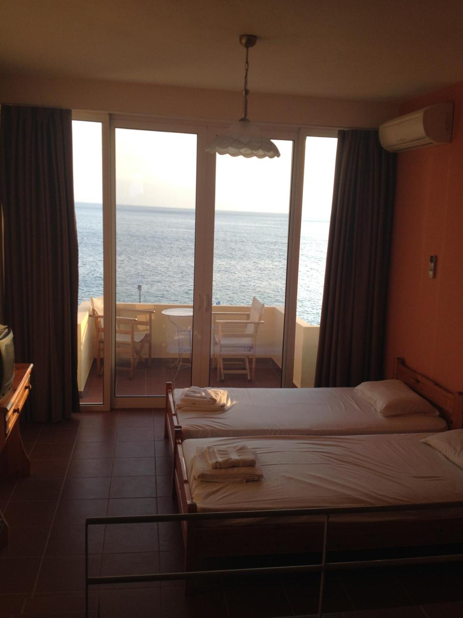 Maravellia Hotell Loutra Aidhipsou Exteriör bild