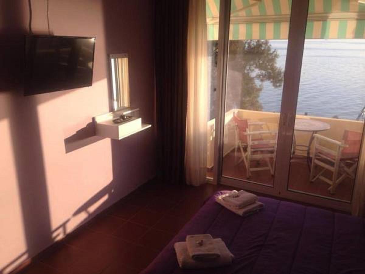 Maravellia Hotell Loutra Aidhipsou Exteriör bild