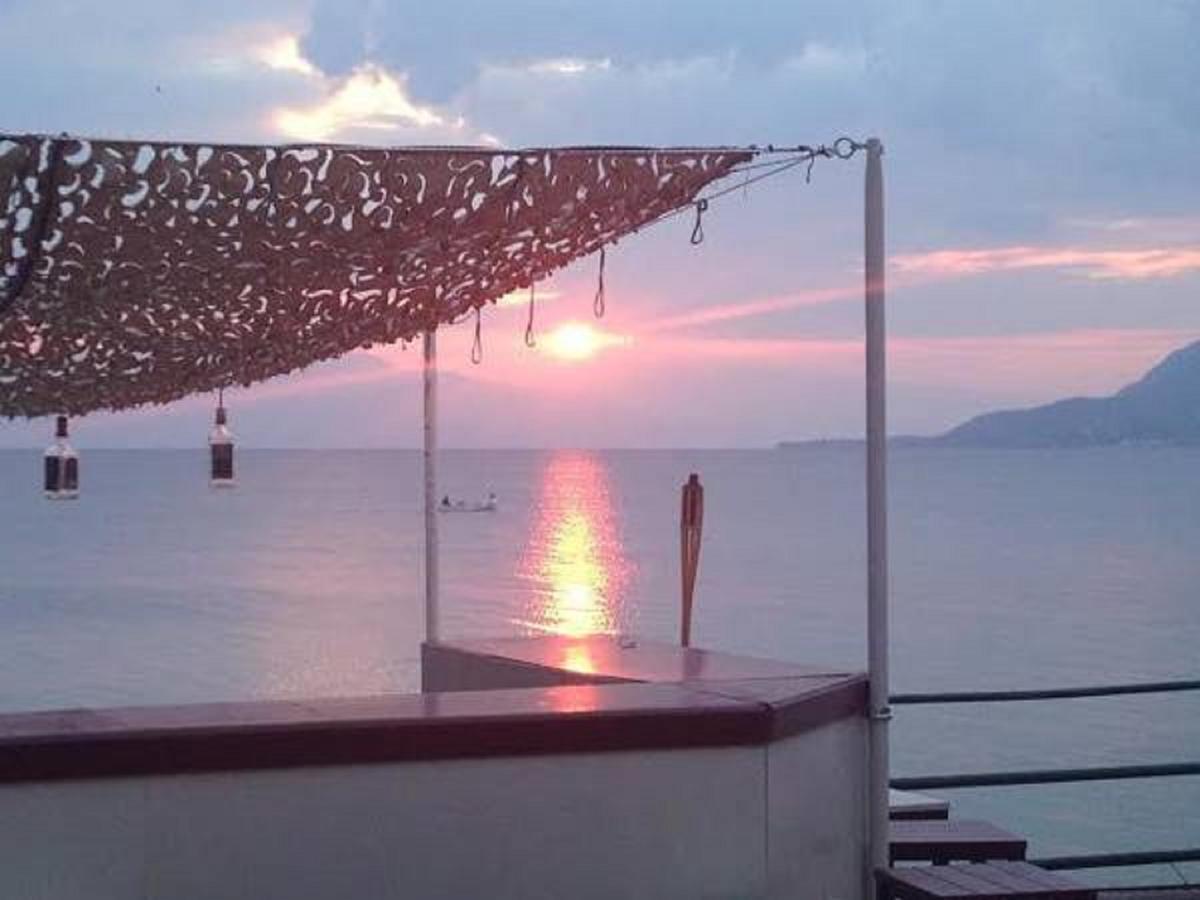 Maravellia Hotell Loutra Aidhipsou Exteriör bild